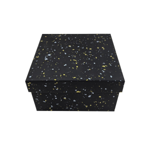 Melnas dāvanu kastes