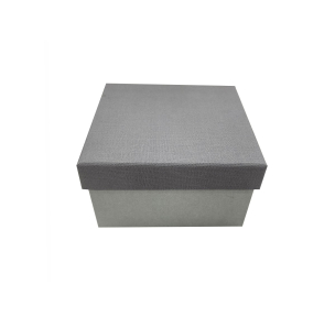 Pelēkas dāvanu kastes