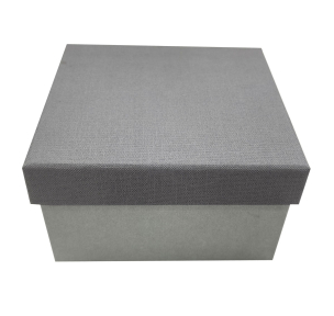 Pelēkas dāvanu kastes