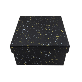 Melnas dāvanu kastes